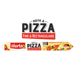 Herta pâte à pizza fine et rectangulaire.